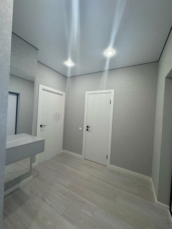 Купить однокомнатную квартиру в районе Кировский в Ростове-на-Дону. Вариант № 32409, 5, площадь -  квм, цена 9600000 рублей