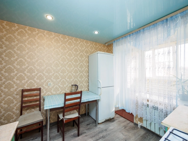 Купить двухкомнатную квартиру на улице бульвар Архитекторов в Омске. Вариант № 3993197, 15, площадь -  квм, цена 5300000 рублей