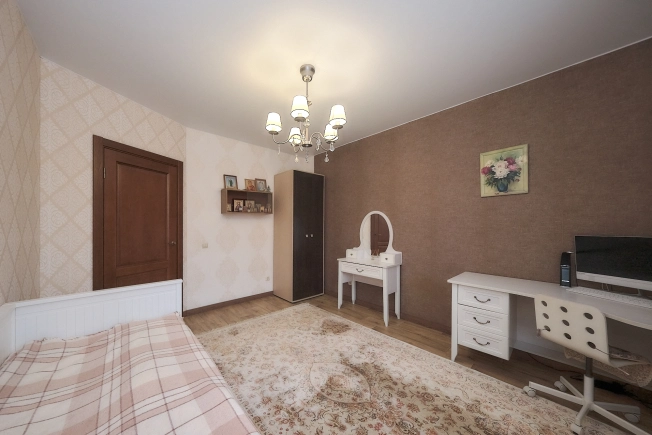 Купить трехкомнатную квартиру в Рязанской области. Вариант № 9489171, 4, площадь -  квм, цена 6570000 рублей