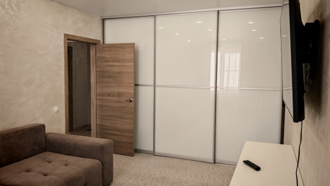 Купить трехкомнатную квартиру в Воронеже. Вариант № 5922181, 18, площадь -  квм, цена 7800000 рублей