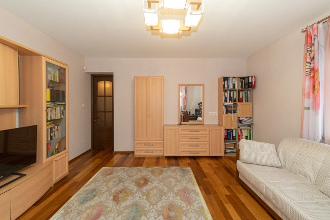 Купить дом на улице Сакко и Ванцетти в Владимире. Вариант № 17107, 38, площадь -  квм, цена 58000000 рублей