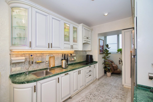 Купить трехкомнатную квартиру на улице Мичурина в Владимире. Вариант № 5057031, 0, площадь -  квм, цена 28000000 рублей