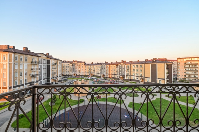 Купить трехкомнатную квартиру в Ростовской области. Вариант № 2897338, 11, площадь -  квм, цена 18400000 рублей