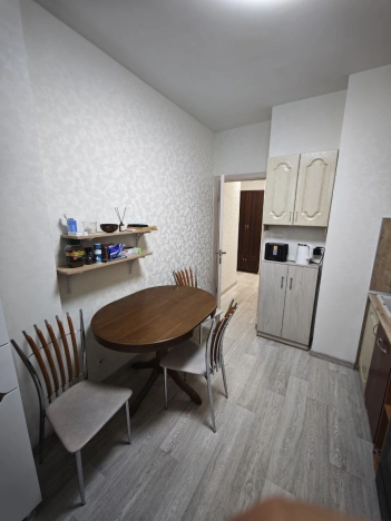 Купить квартиру в Москве. Вариант № 10393000, 8, площадь -  квм, цена 27800000 рублей