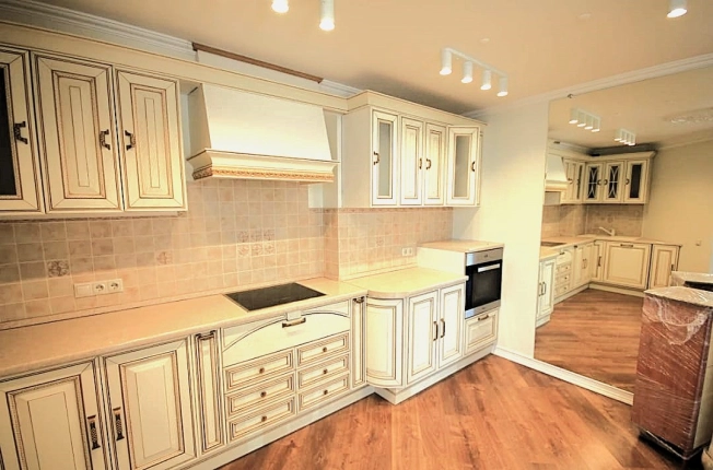 Купить трехкомнатную квартиру у метро Минская в Москве. Вариант № 21591, 16, площадь -  квм, цена 199500000 рублей