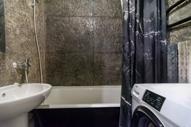 Купить однокомнатную квартиру на улице проезд Алексея Афанасьева в Петрозаводске. Вариант № 3064615, 22, площадь -  квм, цена 3800000 рублей