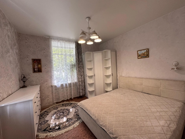 Купить трехкомнатную квартиру в районе Ленинский в Новосибирске. Вариант № 2476453, 19, площадь -  квм, цена 7990000 рублей