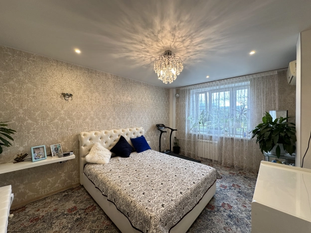 Купить однокомнатную квартиру на улице Плесецкая в Санкт-Петербурге. Вариант № 3779279, 11, площадь -  квм, цена 13000000 рублей