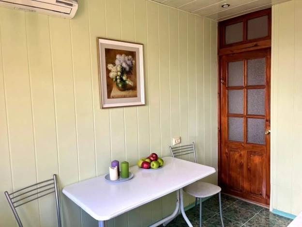 Купить трехкомнатную квартиру в Ростовской области. Вариант № 9567379, 10, площадь -  квм, цена 10000000 рублей