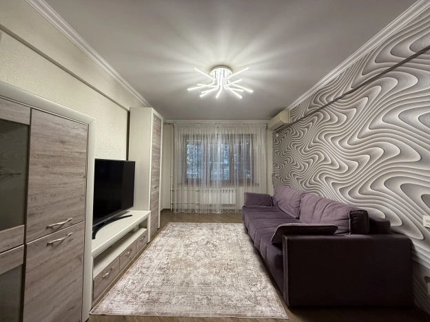 Купить четырехкомнатную квартиру в Краснодаре. Вариант № 8601453, 7, площадь -  квм, цена 6850000 рублей