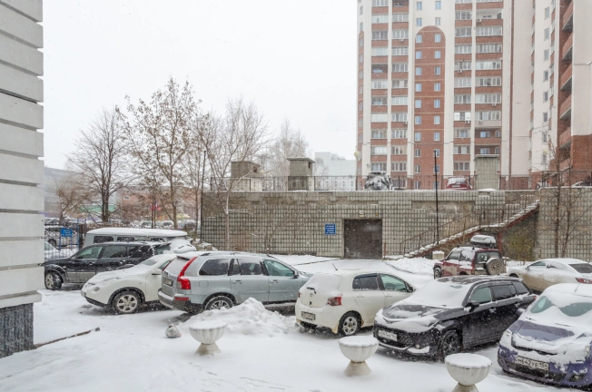 Купить трехкомнатную квартиру на улице Жилмассив в Новосибирской области. Вариант № 8657724, 46, площадь -  квм, цена 16900000 рублей