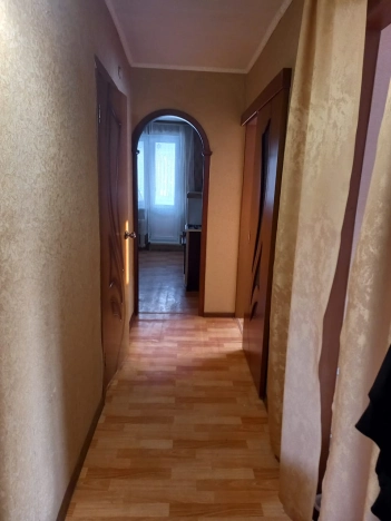 Купить квартиру в Омской области. Вариант № 42766, 4, площадь -  квм, цена 1100000 рублей