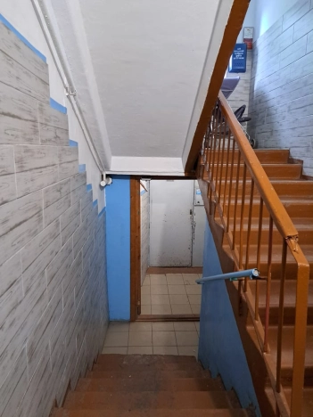 Купить двухкомнатную квартиру в Омске. Вариант № 2151225, 9, площадь -  квм, цена 4000000 рублей