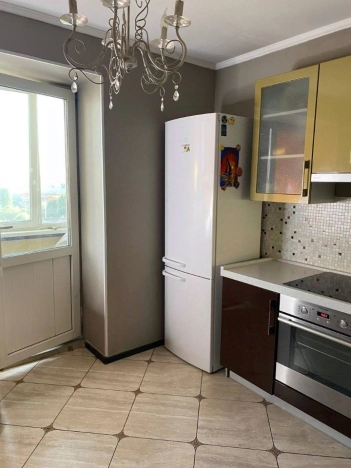 Купить однокомнатную квартиру на улице Шелепихинская набережная в Москве. Вариант № 10000650, 6, площадь -  квм, цена 7400000 рублей