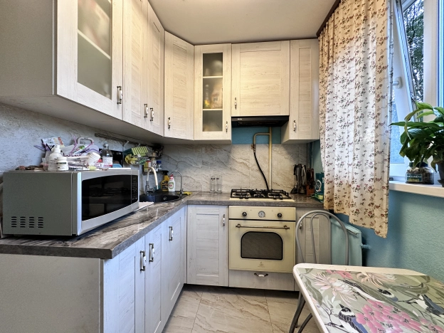 Купить трехкомнатную квартиру в районе Приморский в Санкт-Петербурге. Вариант № 1383159, 14, площадь -  квм, цена 11249000 рублей