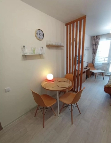 Купить двухкомнатную квартиру на вторичке на улице Локтинская в Новосибирской области. Вариант № 58092, 6, площадь -  квм, цена 6400000 рублей