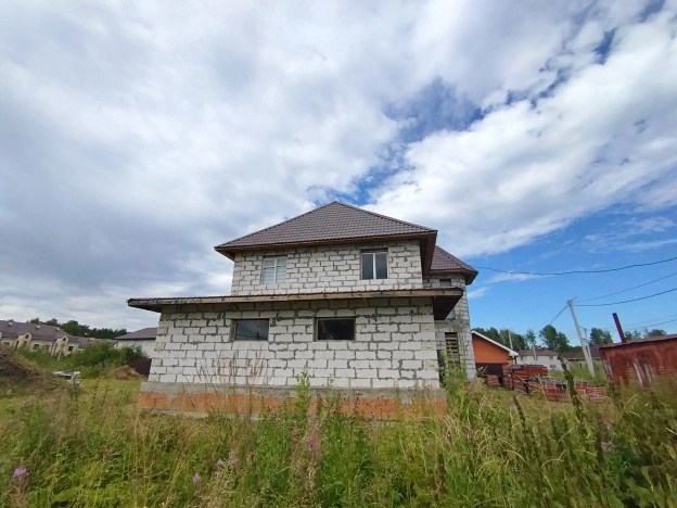 Купить дом на улице Совхозная в Тюменской области. Вариант № 875778, 6, площадь -  квм, цена 8000000 рублей