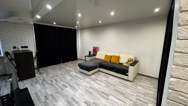 Купить квартиру на улице Комарова в Улан-Удэ. Вариант № 2981442, 0, площадь -  квм, цена 4700000 рублей