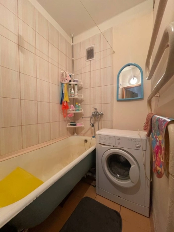 Купить однокомнатную квартиру на улице Строителей в Чите. Вариант № 7560765, 25, площадь -  квм, цена 4100000 рублей