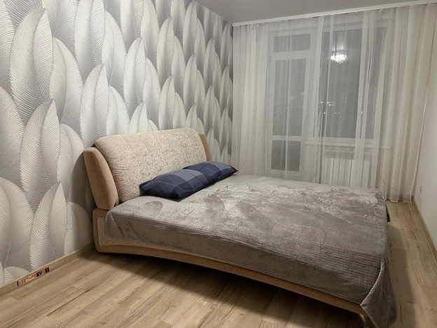 Снять двухкомнатную квартиру в Новосибирске. Вариант № 9553890, 6, площадь -  квм, цена 45000 рублей