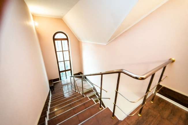 Купить дом в Краснодаре. Вариант № 9109702, 30, площадь -  квм, цена 35000000 рублей