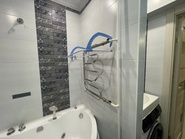 Купить двухкомнатную квартиру в Микрорайоне 15-й, Ангарск в Ангарске. Вариант № 33528, 17, площадь -  квм, цена 3799000 рублей