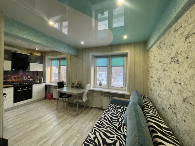 Купить двухкомнатную квартиру в Микрорайоне 15-й, Ангарск в Ангарске. Вариант № 33528, 9, площадь -  квм, цена 3799000 рублей