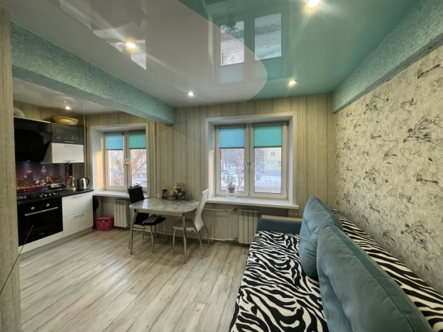 Купить двухкомнатную квартиру в Микрорайоне 15-й, Ангарск в Ангарске. Вариант № 33528, 8, площадь -  квм, цена 3799000 рублей