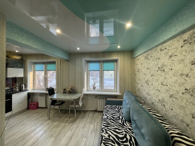 Купить двухкомнатную квартиру в Микрорайоне 15-й, Ангарск в Ангарске. Вариант № 33528, 10, площадь -  квм, цена 3799000 рублей