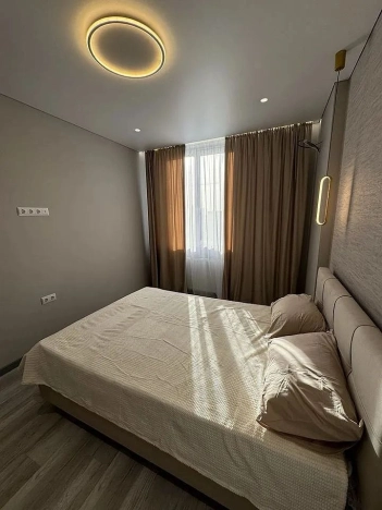 Купить трехкомнатную квартиру в районе Ворошиловский в Ростове-на-Дону. Вариант № 25091, 20, площадь -  квм, цена 12500000 рублей