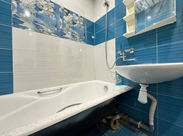 Купить квартиру у метро Ладожская в Санкт-Петербурге. Вариант № 10417105, 16, площадь - квм, цена 13000000 рублей