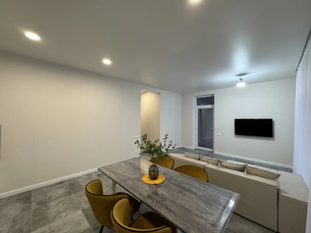 Купить дом в Москве. Вариант № 10431549, 17, площадь - квм, цена 9600000 рублей