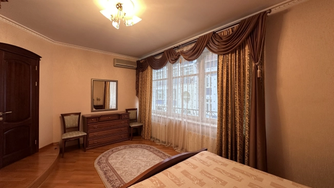 Купить квартиру в Москве. Вариант № 10619257, 23, площадь -  квм, цена 110000000 рублей