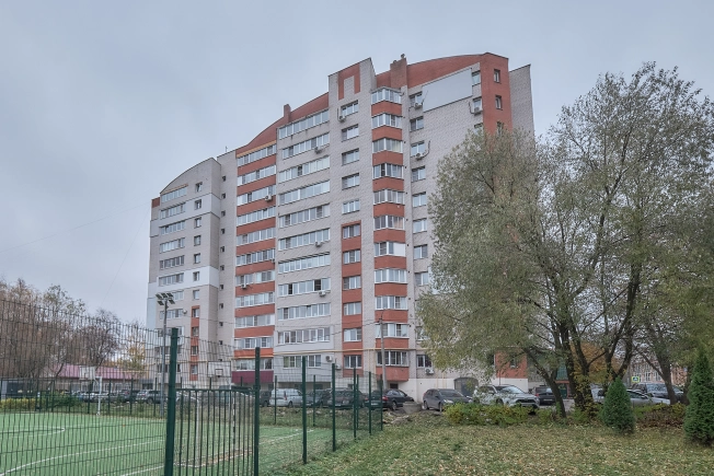 Купить однокомнатную квартиру в районе Железнодорожный в Рязани. Вариант № 8186173, 14, площадь -  квм, цена 6590000 рублей