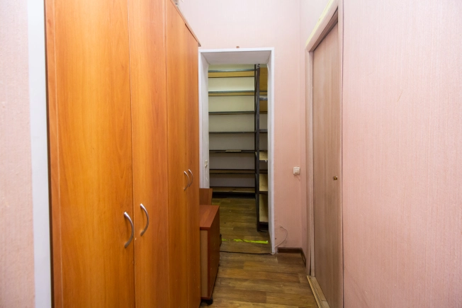 Снять коммерческую недвижимость свободного назначения в районе Якиманка в Москве. Вариант № 9796844, 17, площадь -  квм, цена 100000 рублей