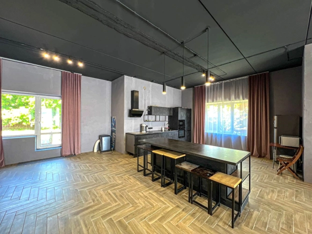 Купить дом в Тюменской области. Вариант № 43350, 2, площадь -  квм, цена 37000000 рублей