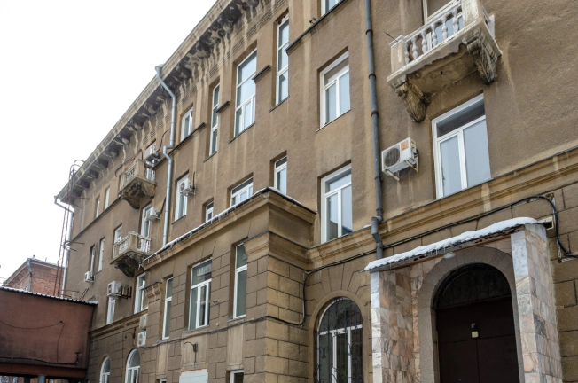 Купить трехкомнатную квартиру у метро Октябрьская в Новосибирске. Вариант № 420251, 38, площадь -  квм, цена 11000000 рублей