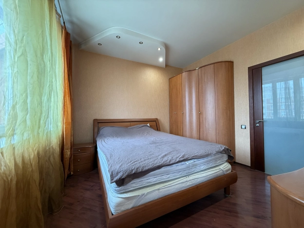 Купить двухкомнатную квартиру на вторичке у метро Улица Горчакова в Москве. Вариант № 53819, 7, площадь -  квм, цена 12300000 рублей