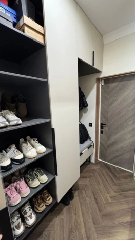 Купить квартиру в Москве. Вариант № 10370328, 40, площадь -  квм, цена 22000000 рублей