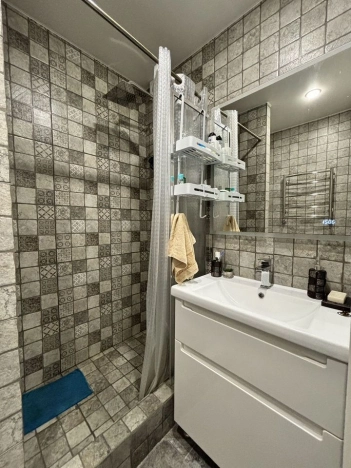 Купить однокомнатную квартиру на улице Серпуховский Вал в Москве. Вариант № 10818968, 11, площадь -  квм, цена 10300000 рублей