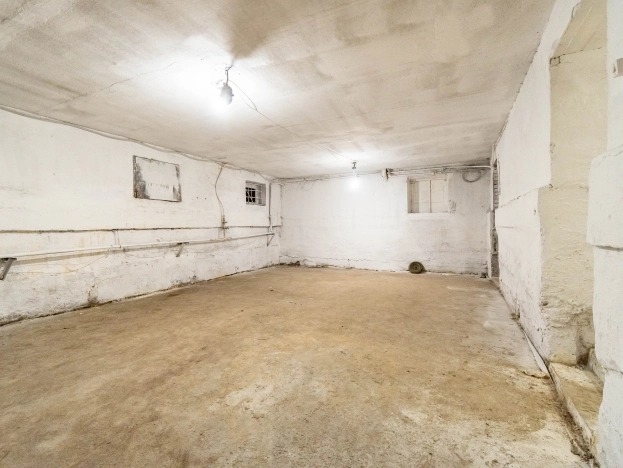 Купить коммерческую недвижимость свободного назначения в Санкт-Петербурге. Вариант № 42714, 17, площадь -  квм, цена 16800000 рублей