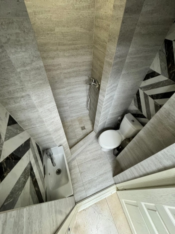 Снять коммерческую недвижимость в Омске. Вариант № 9145953, 8, площадь -  квм, цена 85000 рублей