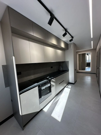 Купить однокомнатную квартиру в районе Кировский в Ростове-на-Дону. Вариант № 4177392, 6, площадь -  квм, цена 10600000 рублей