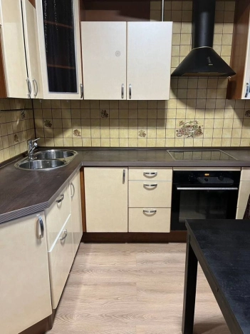 Купить квартиру в Москве. Вариант № 8984490, 5, площадь - квм, цена 12000000 рублей