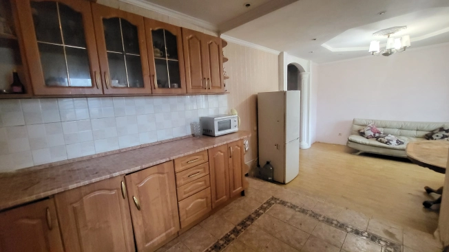 Купить трехкомнатную квартиру на улице Бутина в Чите. Вариант № 256016, 13, площадь -  квм, цена 14000000 рублей