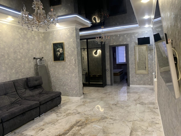 Купить трехкомнатную квартиру в Калуге. Вариант № 16301, 2, площадь -  квм, цена 8400000 рублей