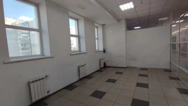 Снять коммерческую недвижимость в Омске. Вариант № 7714704, 2, площадь -  квм, цена 220000 рублей