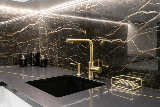 Купить квартиру на вторичке на улице Автомобильный проезд в Москве. Вариант № 10681609, 0, площадь - квм, цена 15900000 рублей