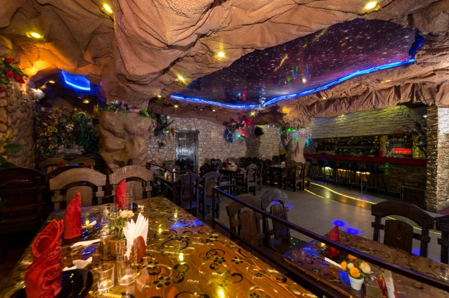 Купить коммерческую недвижимость в Тобольске. Вариант № 4512, 30, площадь -  квм, цена 50000000 рублей