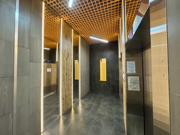 Купить однокомнатную квартиру в районе Ленинский в Воронеже. Вариант № 802395, 3, площадь -  квм, цена 5850000 рублей